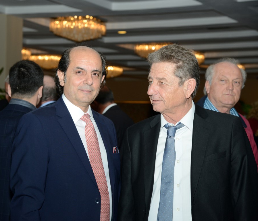 Γιάννης Σουρλής, Γιώργος Γριβάκης, Υδρόγειος Ασφαλιστική
