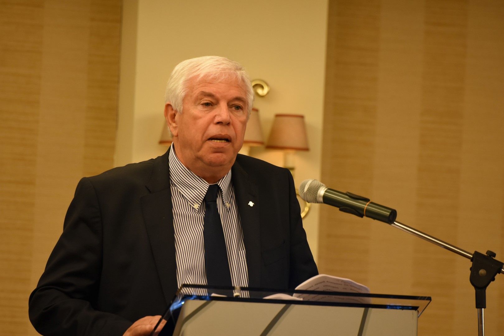 Λουκάς Κορομπίλης, Γενικός Διευθυντής